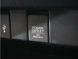 ◆USB接続端子◆スマホやiPodなどを接続して、いつもの音楽を車内でもお楽しみいただけます♪