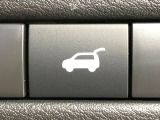 【パワーバックドア】スマートキーや運転席のボタンを押すだけでリアゲートが自動で開閉します!荷物を持っている時や、高い位置にあるバックドアを閉める際に便利な機能です♪