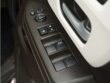 ◆パワーウィンドウスイッチ◆運転席から全席の窓の開閉操作を行うことが出来いつでも換気ができます!