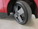 フロントタイヤの溝も十分に残っております。タイヤサイズは165/55R15となっております。
