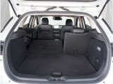 【シートアレンジ】多彩なシートアレンジができるので人を乗せたり荷物を載せたり自由自在。アナタ好みのシートアレンジをお楽しみ下さい。