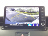 バックモニター付きで、車庫入れやバック時の後方確認をしっかりサポート。モニターに映し出される映像で死角も確認しやすく、狭い場所での駐車や後退時の操作をより安心して行えます。