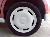 155/65R14ノーマルタイヤ装着車♪各種アルミホイールや、スタッドレスタイヤも取扱いしております。是非ご相談ください♪