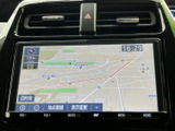 目的地設定やルート検索をスムーズに行える、高画質ディスプレイを搭載。ナビゲーション機能で快適なドライブをサポートします。