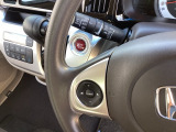 自社整備工場で点検整備をおこなってからお渡ししています。車検が残っている場合は『12ヶ月点検整備』を、車検整備付きの場合は『車検整備』をおこないます。整備費用は車両本体価格に含まれています。