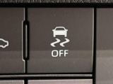 VSC&TRCでコーナリング中の横滑り制御や,発進・加速時のタイヤ空転を抑えてアクセル操作を容易にします。ON/OFF可能。