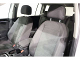 この度は数ある中から弊社認定中古車をご覧いただき誠にありがとうございます。スペースの都合上、店舗で展示していない場合がございますの事前にお問い合わせくださいませ。
