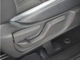 ◆シートハイトアジャスター◆運転席を上下に高さ調節ができます!運転ポジションを体格に合わせてシート調整できます。