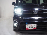 ヘッドライトとフォグランプはLEDタイプ。夜間の運転も安心です。