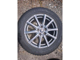 雪道では必須!16インチスタッドレスタイヤTOYOTIRE OBSERVE GIZ2とアルミホイール付きです!