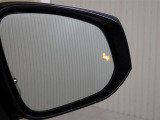 後方からの車の接近を教えてくれるブラインドスポットモニター♪※あくまでも補助的な装置なので目視確認もお忘れなく!