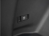 ◆ラゲッジスペース用アクセサリーソケット◆アウトドアのシーンで大活躍!ライトや充電ケーブルの電源としてご活用いただけます♪