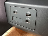 USB端子つき!さまざまなオーディオソースに対応していてドライブが楽しくなりますね♪