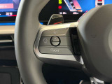 ドライバーが任意で設定した速度をベースに、先行車との車間距離を維持しながら自動で加減速を行い高速走行をサポート。車両停止や再加速も自動で行う♪