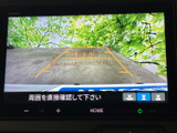 駐車時や後退時の安全をサポート。死角を減らし、スムーズな運転を支援します。初心者の方にも安心です。