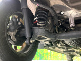 お車を安心してお乗りいただく為には、足回りの定期点検が欠かせません。サービスサポート(有償保証)では無料点検もご提供しており、安心のカーライフをお過ごしいただけるサポート体制が整っています。