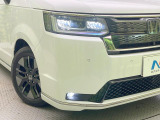 【LEDヘッドライト】悪天候や夜間走行時も良好な視界を確保し安心して運転できる高輝度LEDヘッドライトを装備!点灯速度が早く、消費電力も抑えられています。