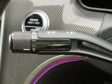 運転状況に合わせて、スムーズにワイパーを操作可能。視界をクリアに保ち、安全運転をサポートします。