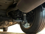 お車を安心してお乗りいただく為には、足回りの定期点検が欠かせません。サービスサポート(有償保証)では無料点検もご提供しており、安心のカーライフをお過ごしいただけるサポート体制が整っています。