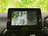 停車時に映像を楽しめるTV画面。移動時間を有効活用し、快適なひとときを過ごすことができます。