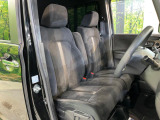 運転席シート廻りは使用感も少なく、良好な状態となっています。丁寧に使われていたことがよくわかりますね。