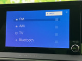 多彩な表示機能で、様々な情報を確認できます。運転中の情報取得をサポートし、安全運転を後押しします。