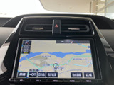 目的地設定やルート検索をスムーズに行える、使いやすいナビゲーションシステムを搭載。スムーズなカーナビ操作で、安心して快適なドライブをお楽しみいただけます。