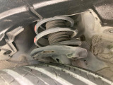 お車を安心してお乗りいただく為には、足回りの定期点検が欠かせません。サービスサポート(有償保証)では無料点検もご提供しており、安心のカーライフをお過ごしいただけるサポート体制が整っています。