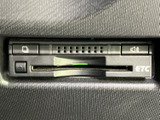 高速道路の料金所をスムーズに通過できるETC車載器を搭載。ストレスフリーなドライブを実現し、時間を有効活用できます。