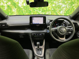 運転席からの視界も良好で、安全運転をサポートします。細部までこだわった、快適な空間を実現しています。