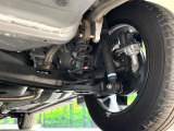 お車を安心してお乗りいただく為には、足回りの定期点検が欠かせません。サービスサポート(有償保証)では無料点検もご提供しており、安心のカーライフをお過ごしいただけるサポート体制が整っています。