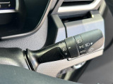 【オートライト(AUTO)】外の明るさをシステムが感知して、自動でヘッドライトが点灯します!ヘッドライトをつけ忘れを防ぐ便利機能です。