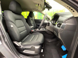 運転席シート廻りは使用感も少なく、良好な状態となっています。丁寧に使われていたことがよくわかりますね。