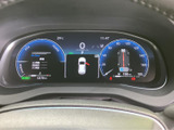 視認性の高いメーターパネルは、運転に必要な情報を一目で確認でき、運転をより楽しくします。安全運転をサポートします。