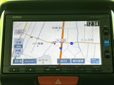 鮮明な地図表示で、安全運転をサポートします。スムーズな操作で、ストレスなく目的地に到着できます。