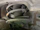 お車を安心してお乗りいただく為には、足回りの定期点検が欠かせません。サービスサポート(有償保証)では無料点検もご提供しており、安心のカーライフをお過ごしいただけるサポート体制が整っています。