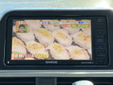停車時に、テレビ番組を視聴可能です。お子様のいるご家族の移動時間も快適に過ごせるよう工夫されています。
