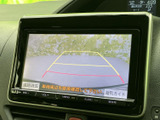 駐車時や後退時の視界をサポートし、安全確認を容易にします。初心者の方にも安心の装備です。
