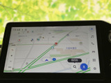 鮮明な地図表示で、安全運転をサポートします。スムーズなルート案内で、目的地への移動を快適に演出します。