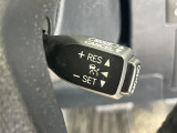 【レーダークルーズコントロール】高速道路での長距離走行が楽に!!自動で速度を保つクルーズコントロールが、衝突軽減システムと連携し、前方の車両を感知して車間を保つように速度調節してくれます!!