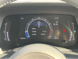必要な情報を分かりやすく表示。視認性の高いデザインで、運転をサポートします。