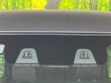 【スズキ セーフティサポート】走行中に前方の車両等を認識し、衝突しそうな時は警報とブレーキで衝突回避と被害軽減をアシスト。より安全にドライブをお楽しみいただけます。