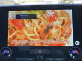 停車時に、テレビ視聴が可能です。移動を伴わない環境下での利用をお楽しみください。旅の休憩時間に最適です。