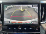 【バックモニター】後ろのカメラの映像がモニターに映し出されるので、後方の見えない死角や、障害物との距離感などもしっかり安全確認することができます!
