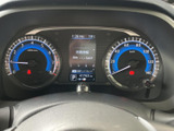 必要な情報をひと目で確認できるメーター。視認性の高いデザインで、運転中の安全をサポートします。