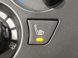 【シートヒーター】寒い日に重宝するシートヒーター!エアコンより早く温まってくれるので寒がりの人も安心ですね♪エアコンの温風は乾燥するから苦手、という方にもをおすすめです。