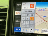 お好みの音楽を楽しめるオーディオ機能を搭載。ラジオ、CD、USBなど、多様なメディアに対応し、ドライブの雰囲気を盛り上げます。