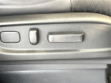 【パワーシート】スイッチ一つで簡単にシートの微調整が可能!電動だから力もいりません!快適なシートポジションにセットして、快適なドライブをお楽しみください。
