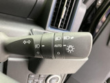 操作感も良好で、スムーズなウインカー操作を実現。視認性の高いスイッチで、安全な走行をサポートします。