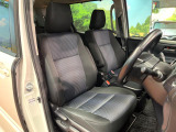 運転席シート廻りは使用感も少なく、良好な状態となっています。前オーナー様が丁寧に使っていたことがよくわかりますね。